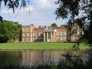 Vyne from lake